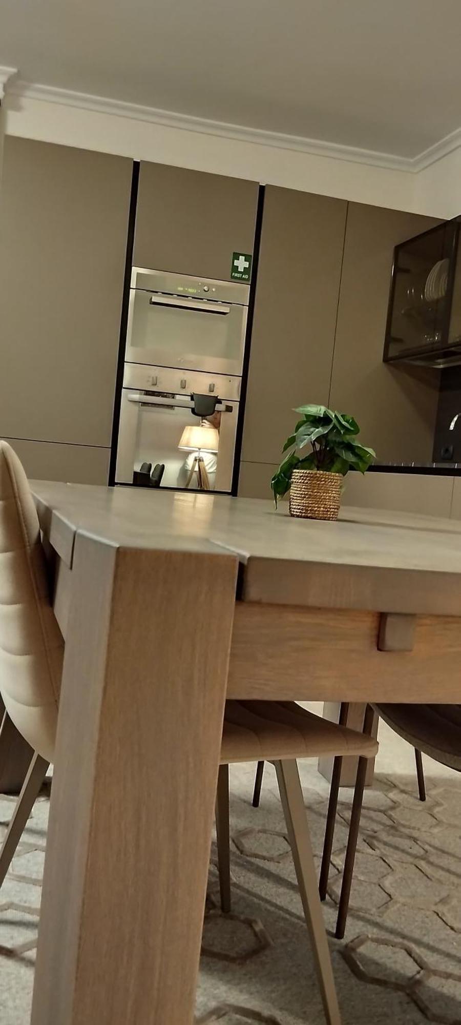 Chaplin Apartamento Tirana