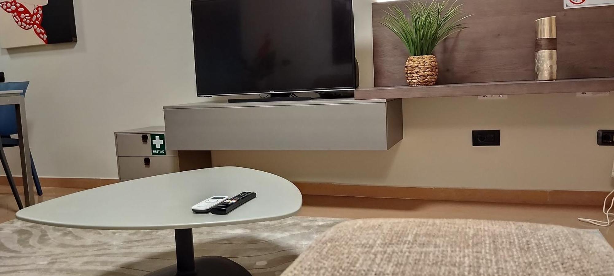 Chaplin Apartamento Tirana